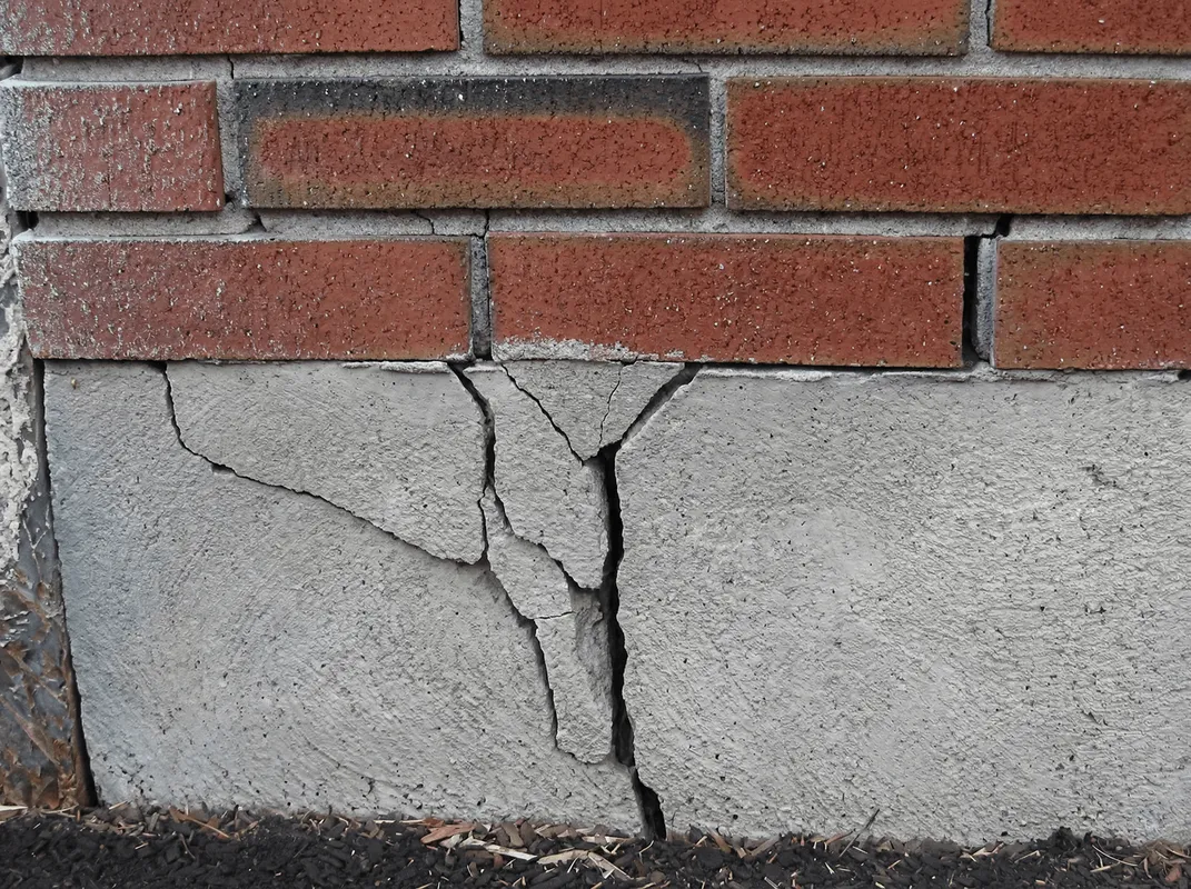 Concrete foundation with serious structural damage in New Haven, CT
