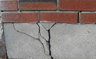 Concrete foundation with serious structural damage in New Haven, CT